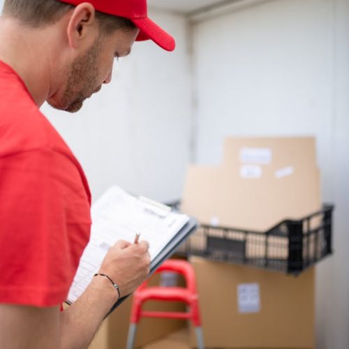 Transport confidentiel de documents bancaires à Nice – Transports Marcel, service rapide et sécurisé 24h/24